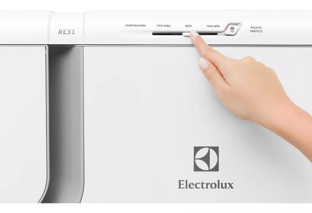 Geladeira RE31 Cycle Defrost 240L Degelo Prático Uma Porta Com Branco Electrolux 127V