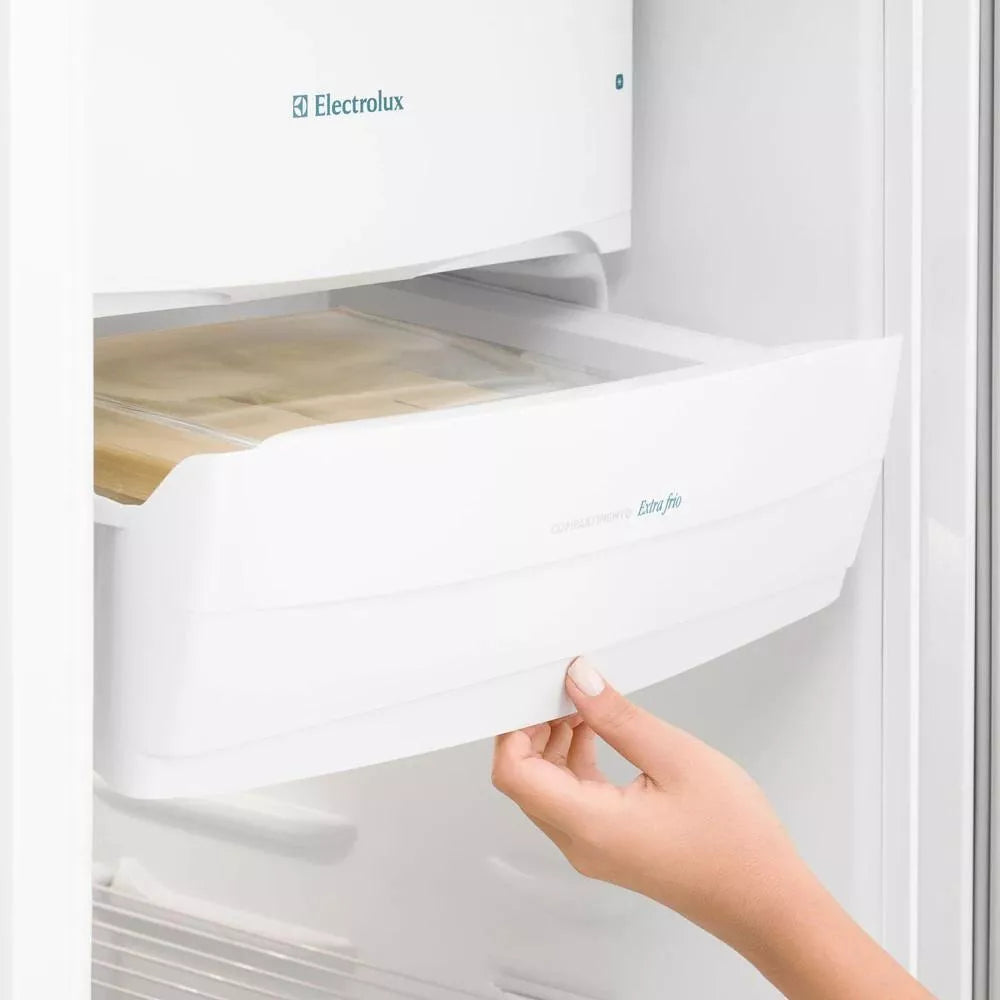 Geladeira RE31 Cycle Defrost 240L Degelo Prático Uma Porta Com Branco Electrolux 127V