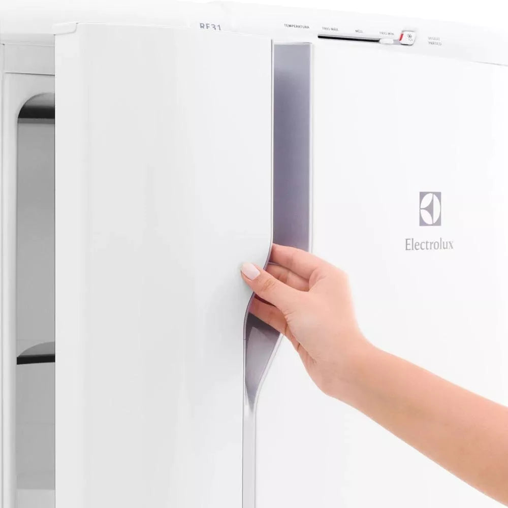 Geladeira RE31 Cycle Defrost 240L Degelo Prático Uma Porta Com Branco Electrolux 127V